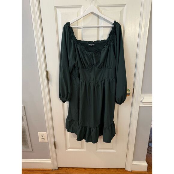Scarlet Darkness Dresses & Skirts - Scarlet Darkness Dark Green Satiny Peasant Ren Faire Dress sz 2X NWOT